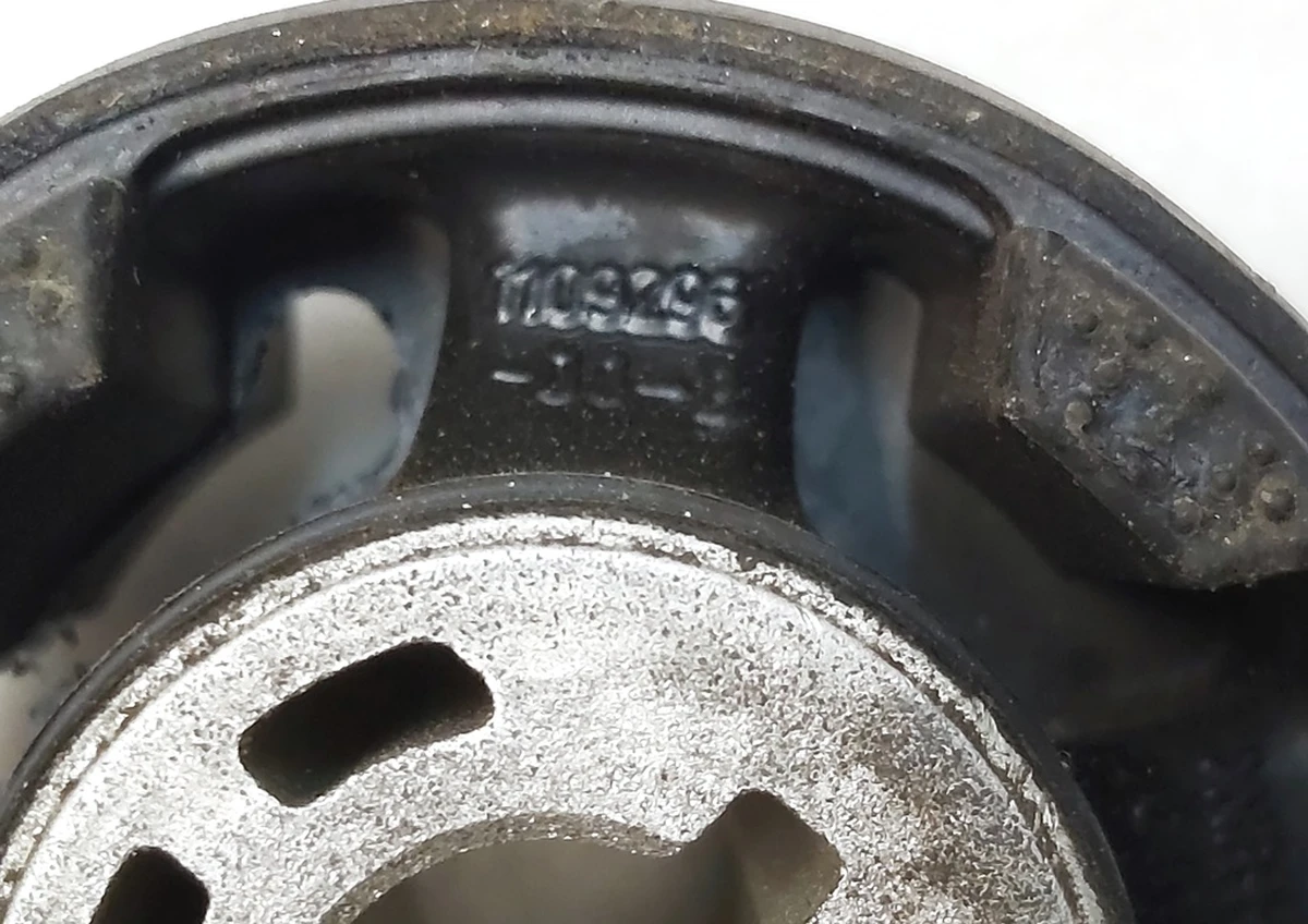 5 Сайлентблок мотора заднего MOSFET Tesla Model S Feb 2021, Model S June 2025, Model X Mar 2021, Model X June 2025, Model 3, Model 3 Jan 2024, Model Y, 