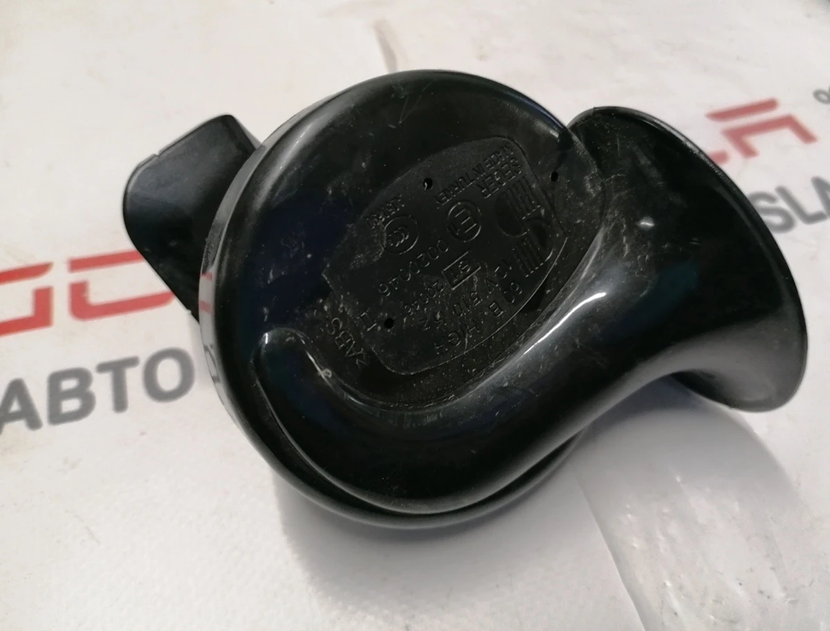 1 Клаксон (сигнал) (высокий тон) в сборе с креплением Tesla model 3 1109660-00-A