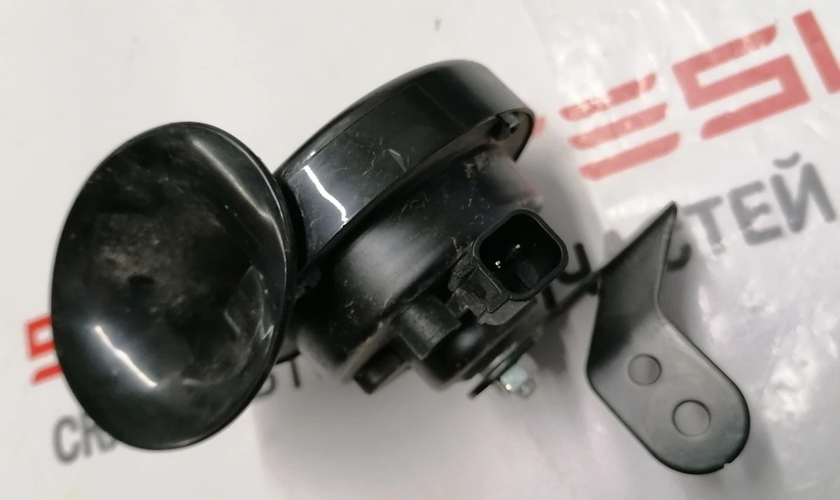 1 Клаксон (сигнал) (высокий тон) в сборе с креплением Tesla model 3 1109660-00-A