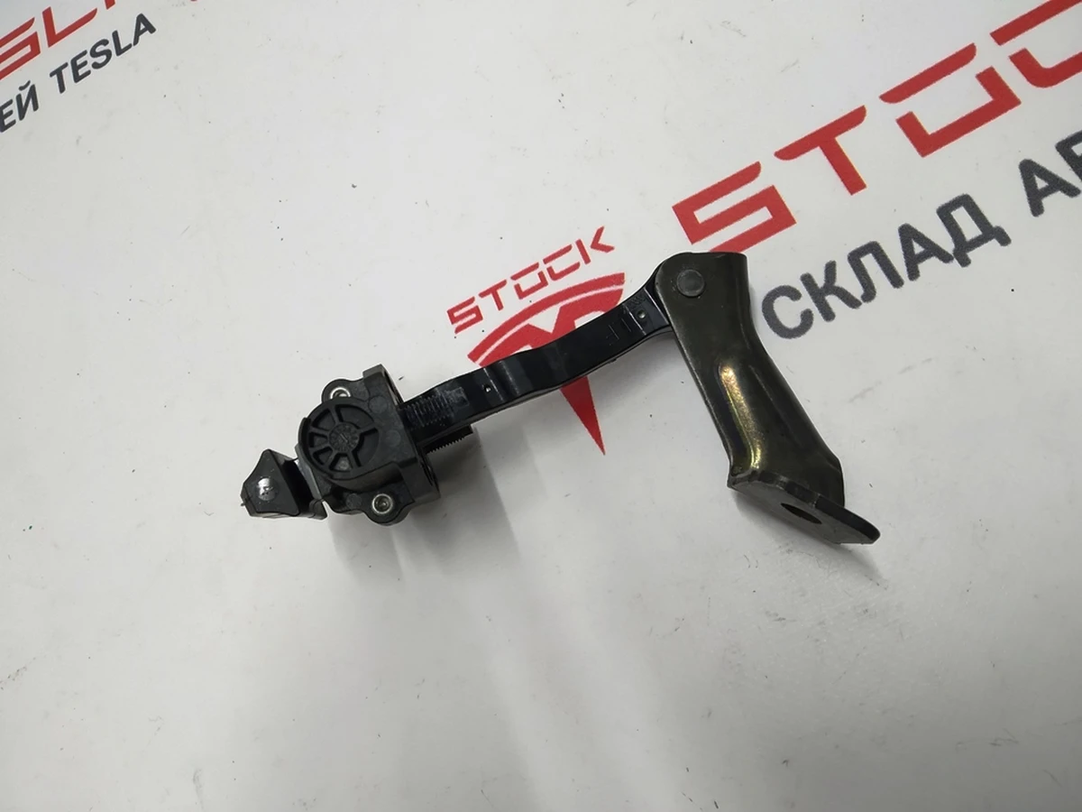 7 Door stop front right Tesla model 3 1110298-00-D