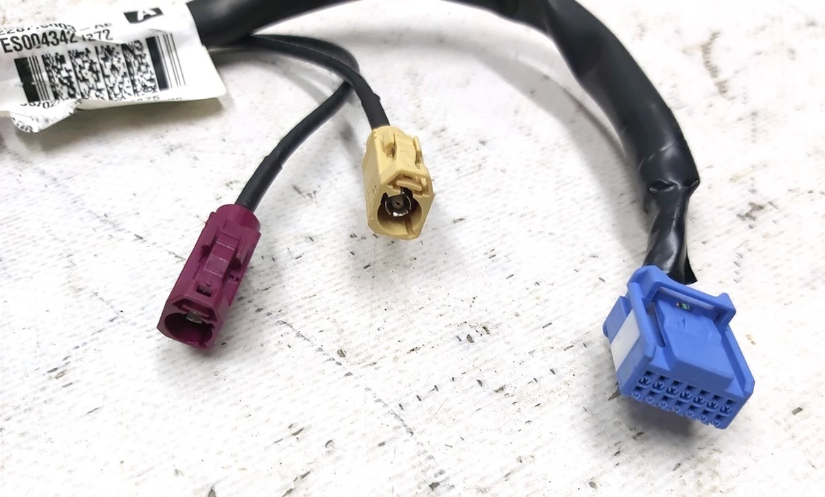 1 Дзеркало зовнішнє ліве PREMIUM PMNG у зборі Tesla model 3 1110777-96-G