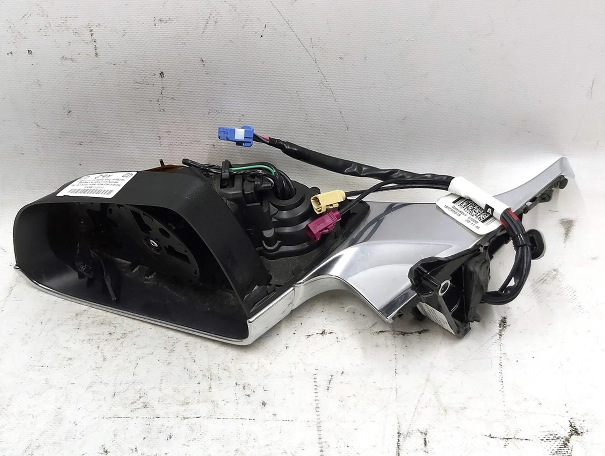 1 Дзеркало зовнішнє ліве PREMIUM (без дзеркального елемента та верхньої накладки) Tesla model 3 1110777-96-G