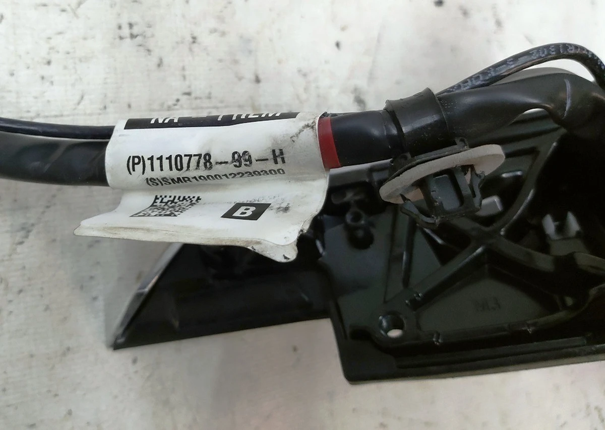 2 Дзеркало зовнішнє праве PREMIUM у зборі PPSW Tesla model 3 1110778-96-G