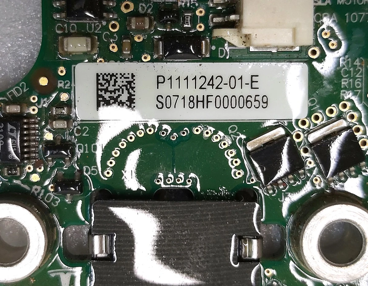 12 Плата піропатрона основної батареї yellow Tesla Model S REST, Model X 1004635-00-A 1111313-00-E