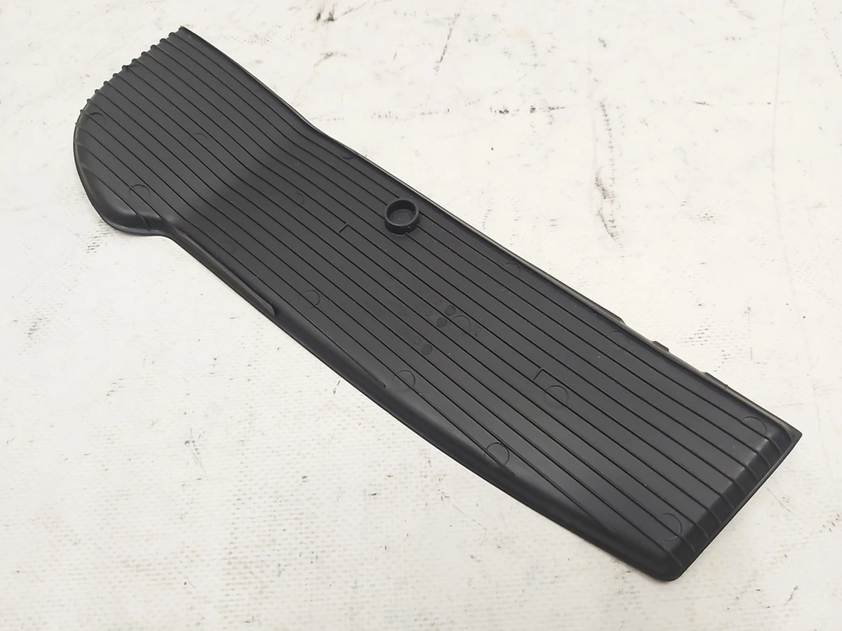 17 M3, DR, MAP POCKET MAT, FR RH, BASE Tesla model 3 1111454-00-D