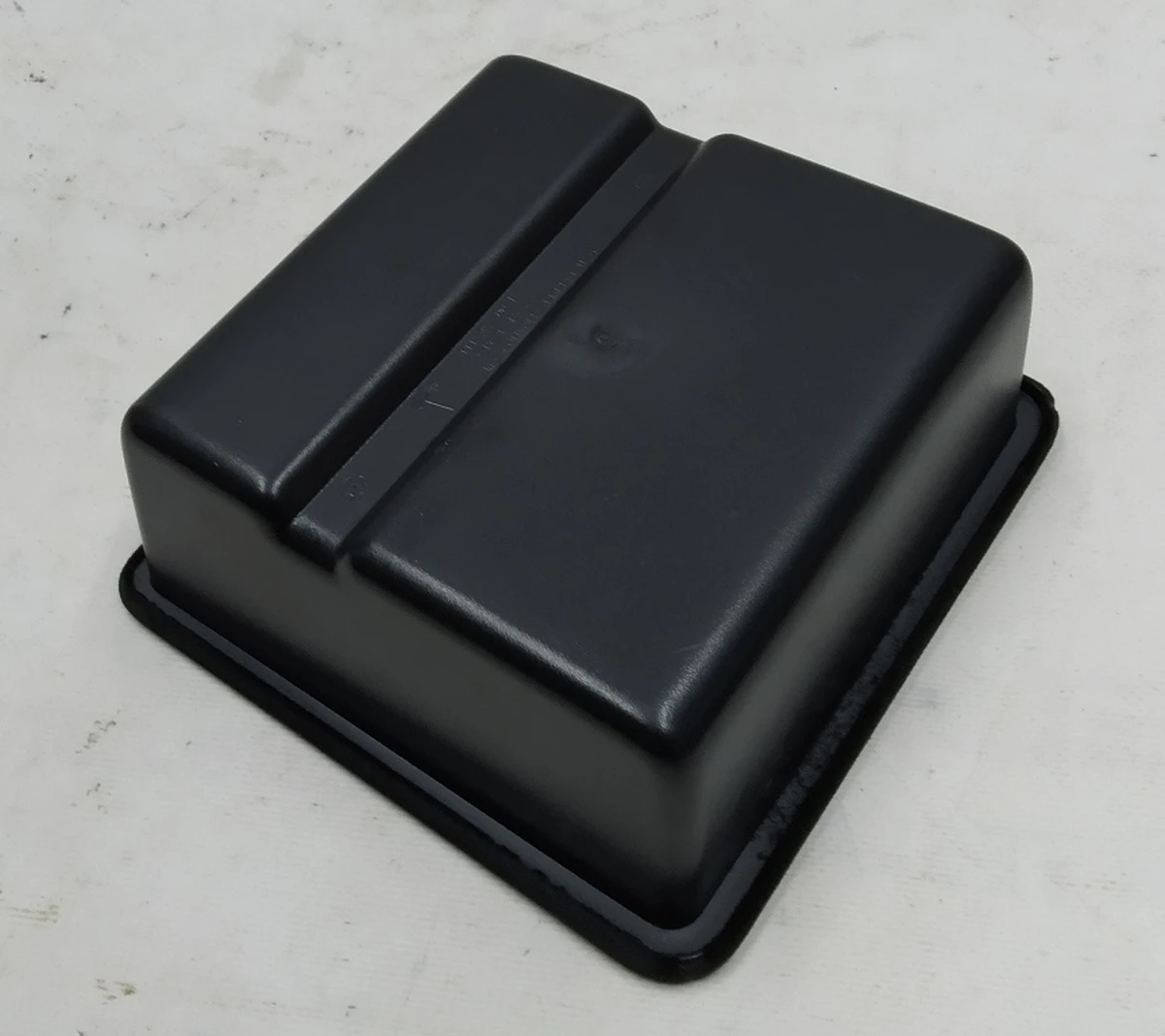 3 Ящик для дрібних речей підлокітника центральній консолі Tesla Model 3, Model Y 1112392-00-D