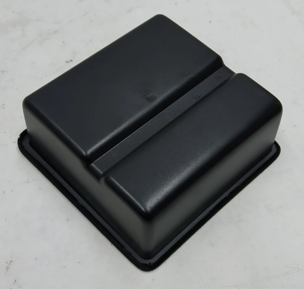 3 Ящик для дрібних речей підлокітника центральній консолі Tesla Model 3, Model Y 1112392-00-D