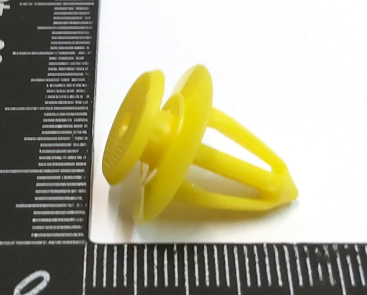 8 Кліпса жовта Tesla model REST, model X, model 3, model Y 1115332-00-B 8 Кліпса жовта Tesla model REST, model X, model 3, model Y 1115332-00-B