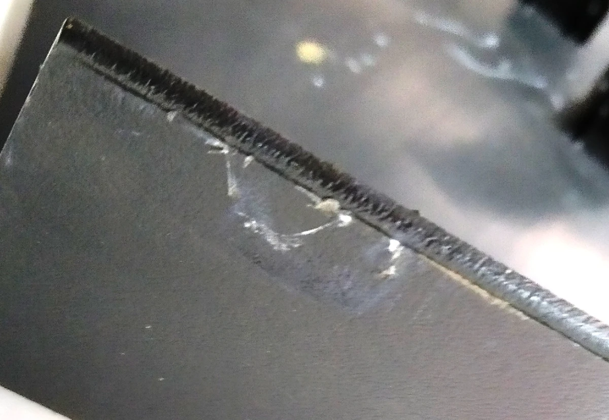 Накладка декоративна подвійного лівого сидіння 2-го ряду нижня права (з ушкодженнями) Tesla model X 3123713-03-A