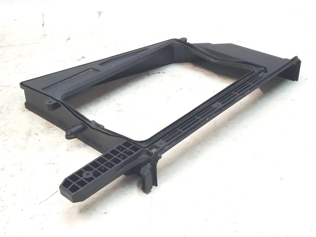 7 Повітрозабірник кліматичної установки (пічки салону) INLET впускний патрубок нижній корпус фільтра вугільного Tesla Model X 1116133