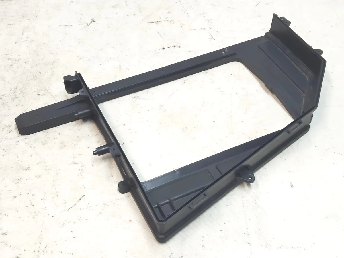 7 Повітрозабірник кліматичної установки (пічки салону) INLET впускний патрубок нижній корпус фільтра вугільного Tesla Model X 1116133