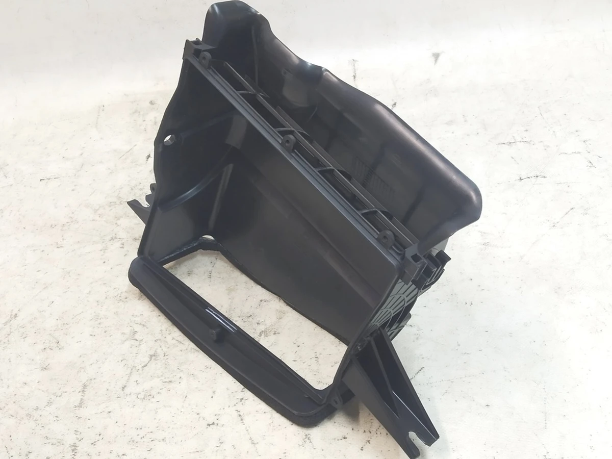 Inlet duct upper Tesla Model X 1116133