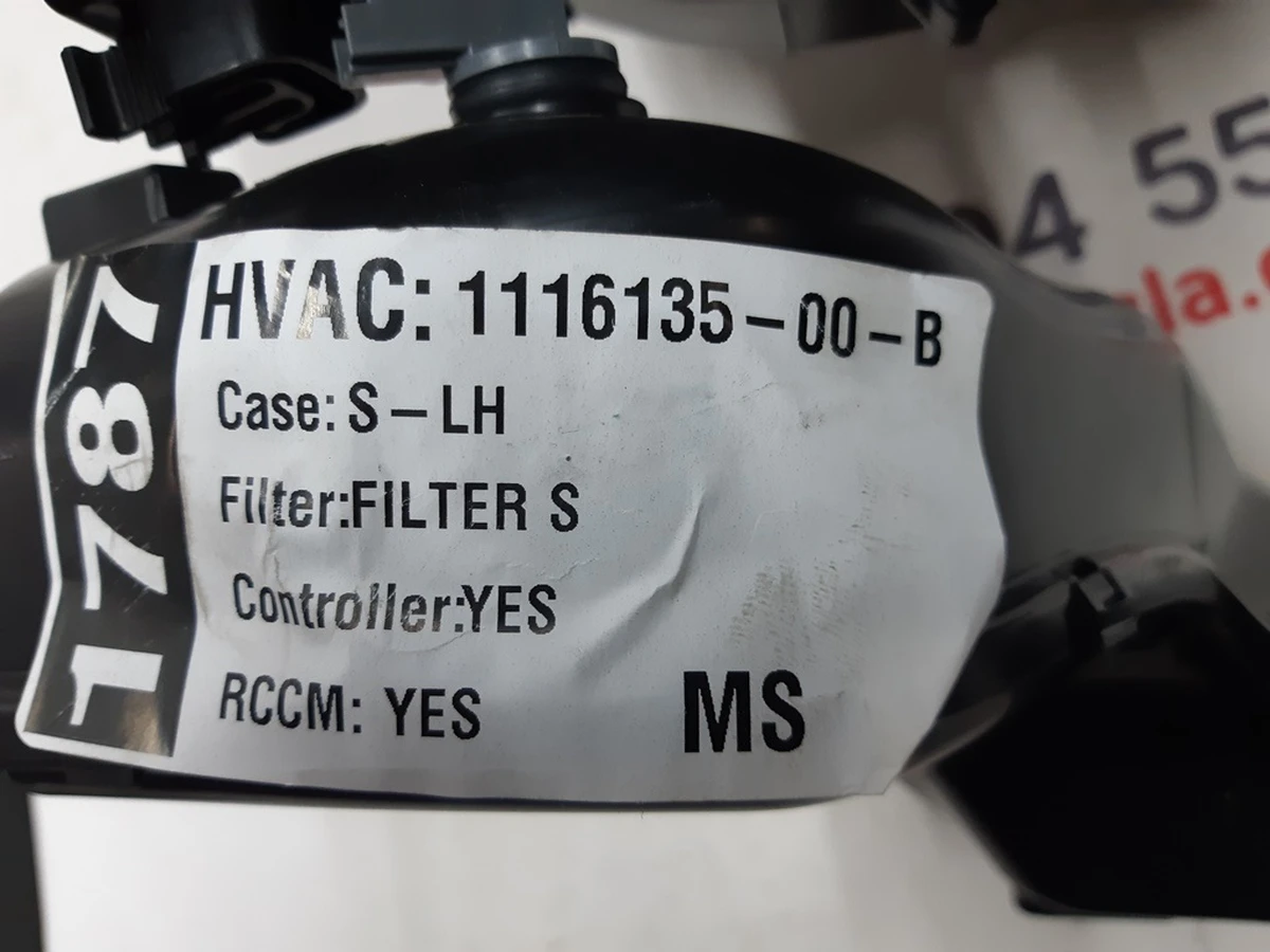 6 Піч салону в зборі Tesla model S REST 1116135-00-C