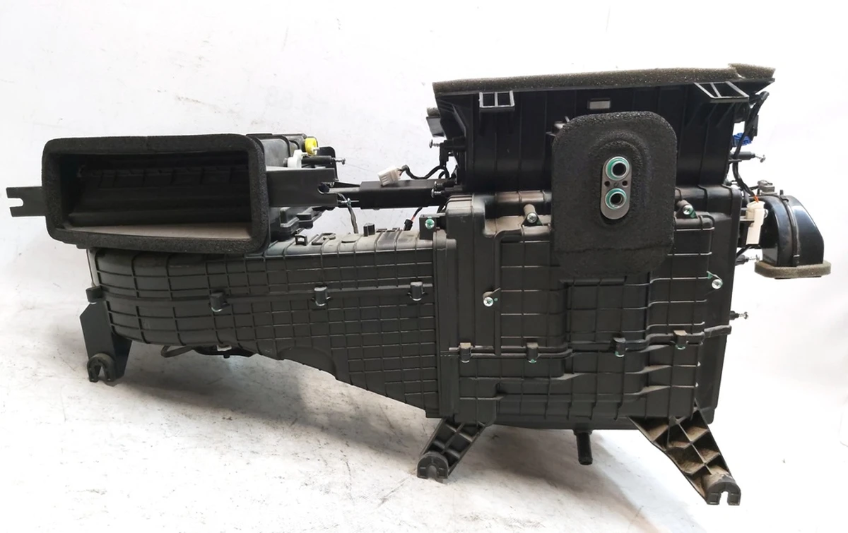 6 HVAC Case without servos Tesla model S REST 1116135-00-C