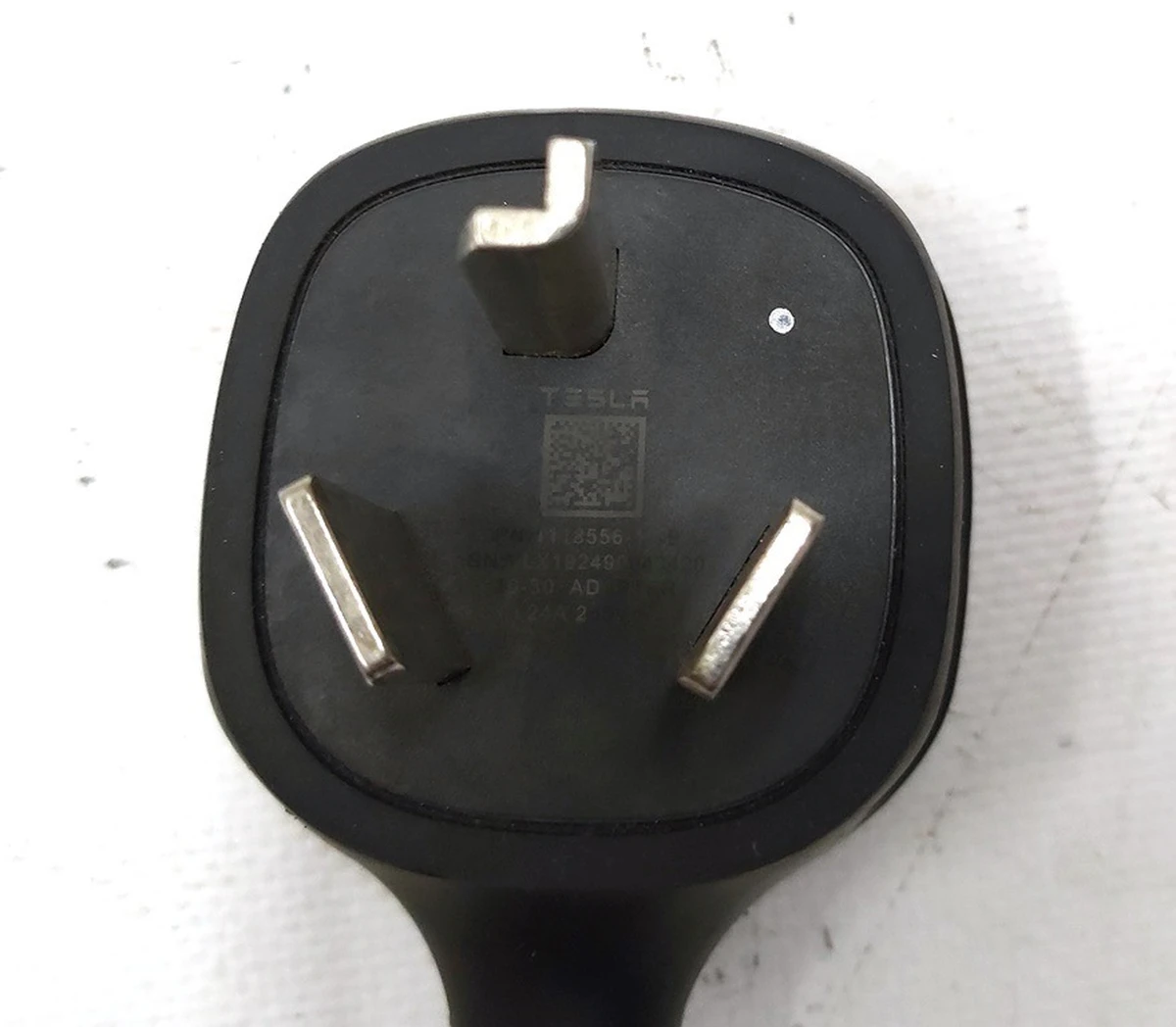 Смарт адаптер 2 поколение 10-30 24A Tesla model S REST, model X, model 3, model Y 1118556-10-B