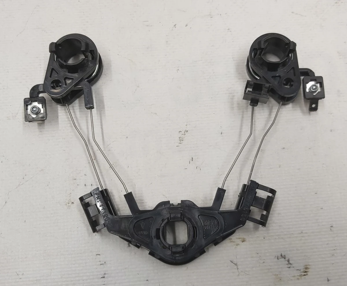 Кнопка звукового сигналу в рульовому колесі в зборі Tesla Model 3, Model Y 1119156-00-D