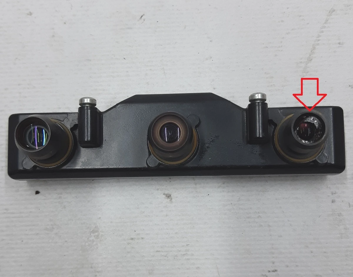 Камера TRIPLE лобового стекла с повреждением Tesla model X 1120520-00-B