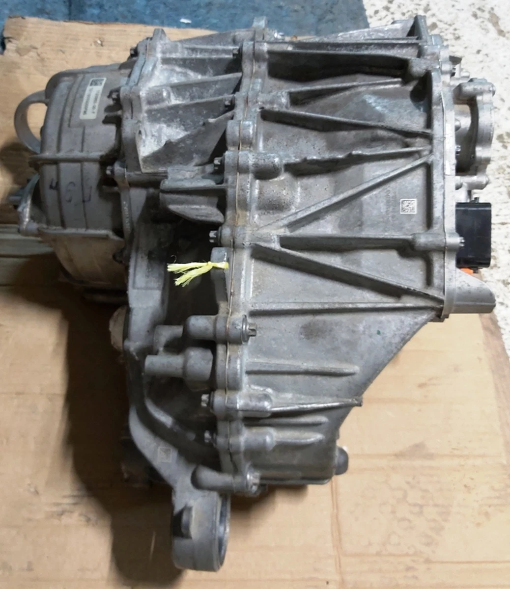 1 Мотор передний без теплообменника,маслянных фильтр,насоса, штуцеров инвертора,сайлентблоков Tesla model 3, model Y 1120960-00-F