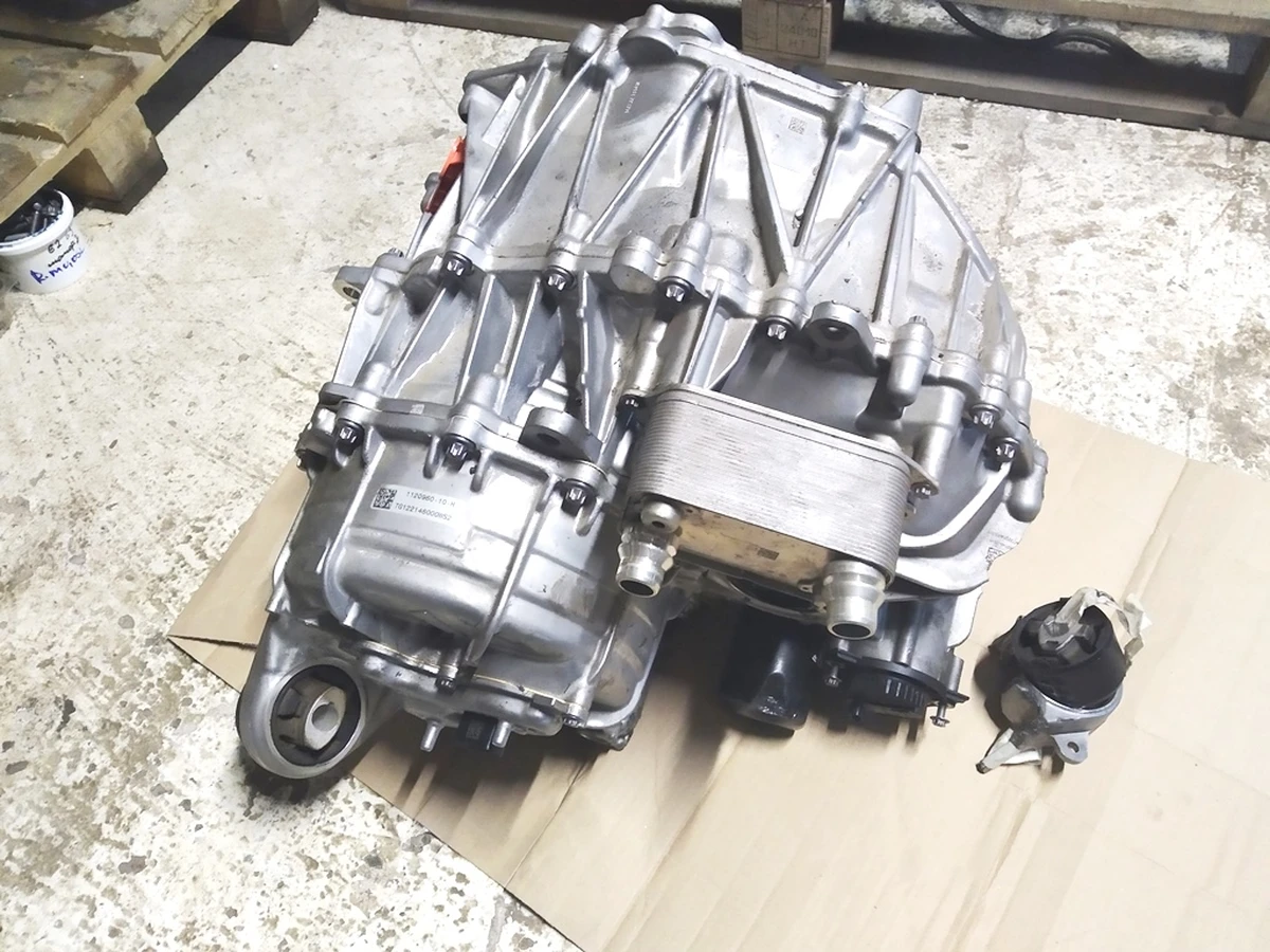 1 Мотор передний 3DU,GLOBAL  с повреждением Tesla Model 3, Model Y 1120960-10-G