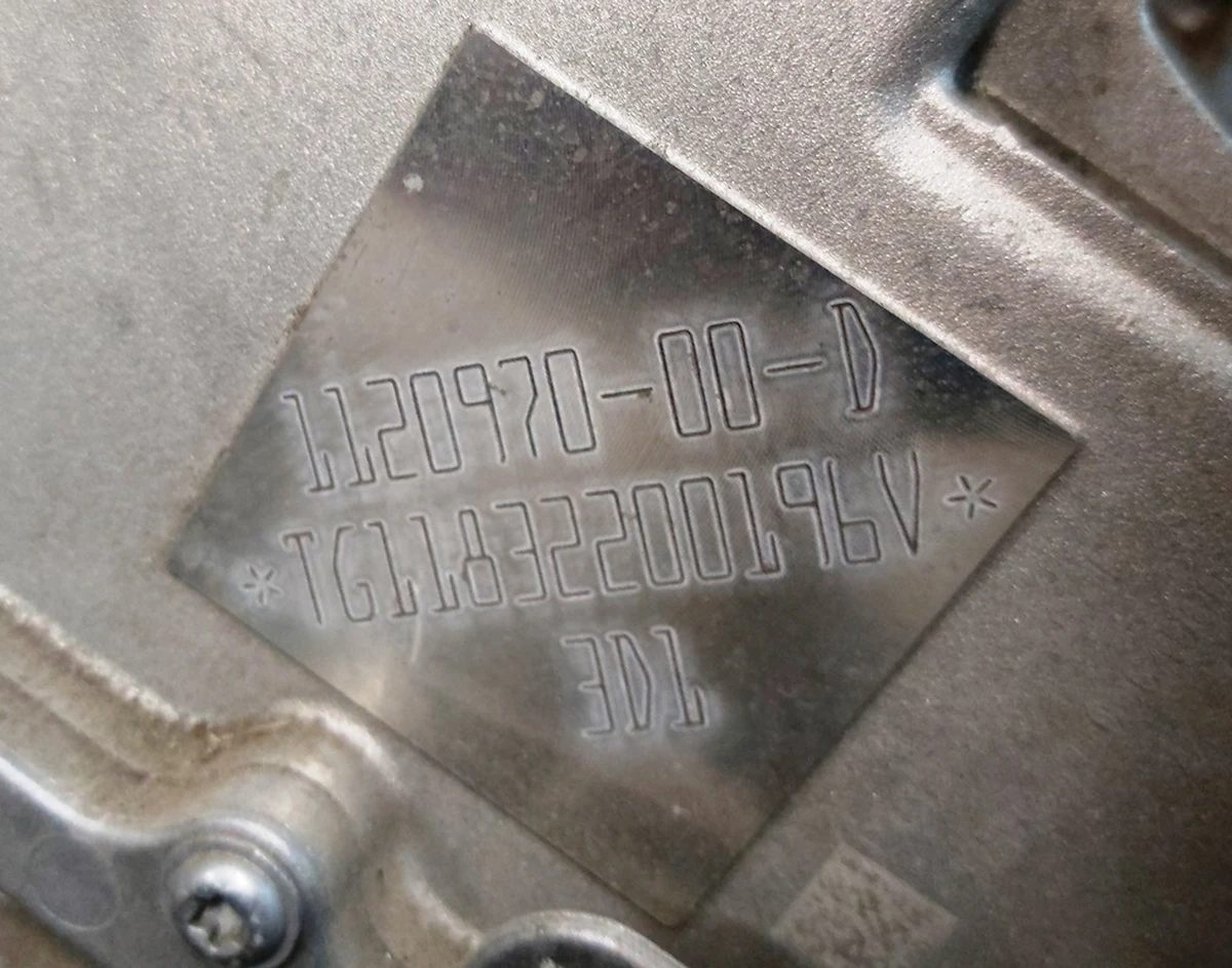 1 Мотор задній IGBT у зборі Tesla model 3 1120970-00-F