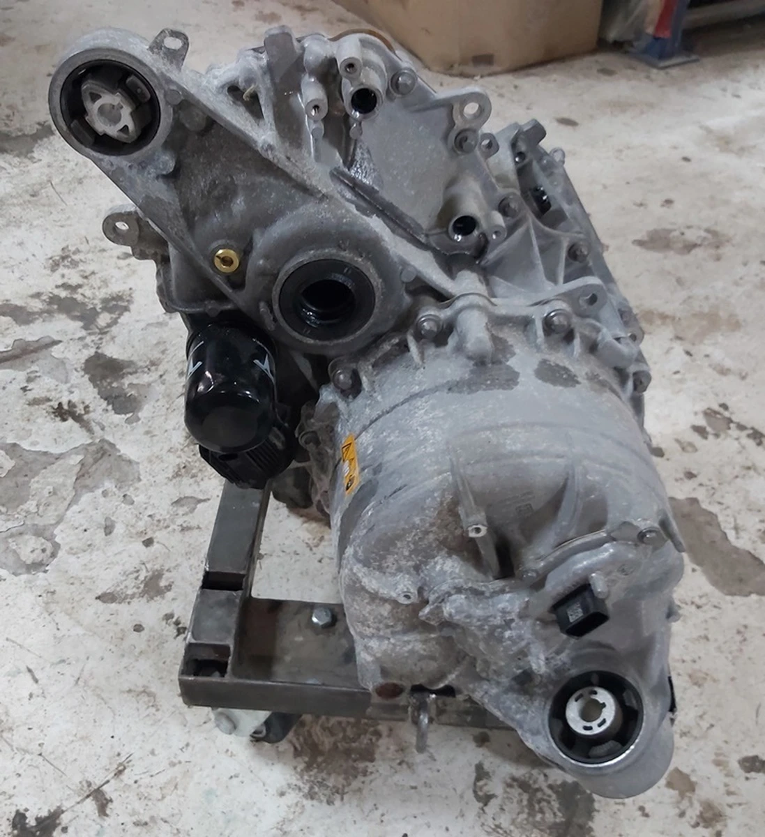 1 Мотор задній MOSFET у зборі без теплообмінника Tesla model 3 1120980-00-D