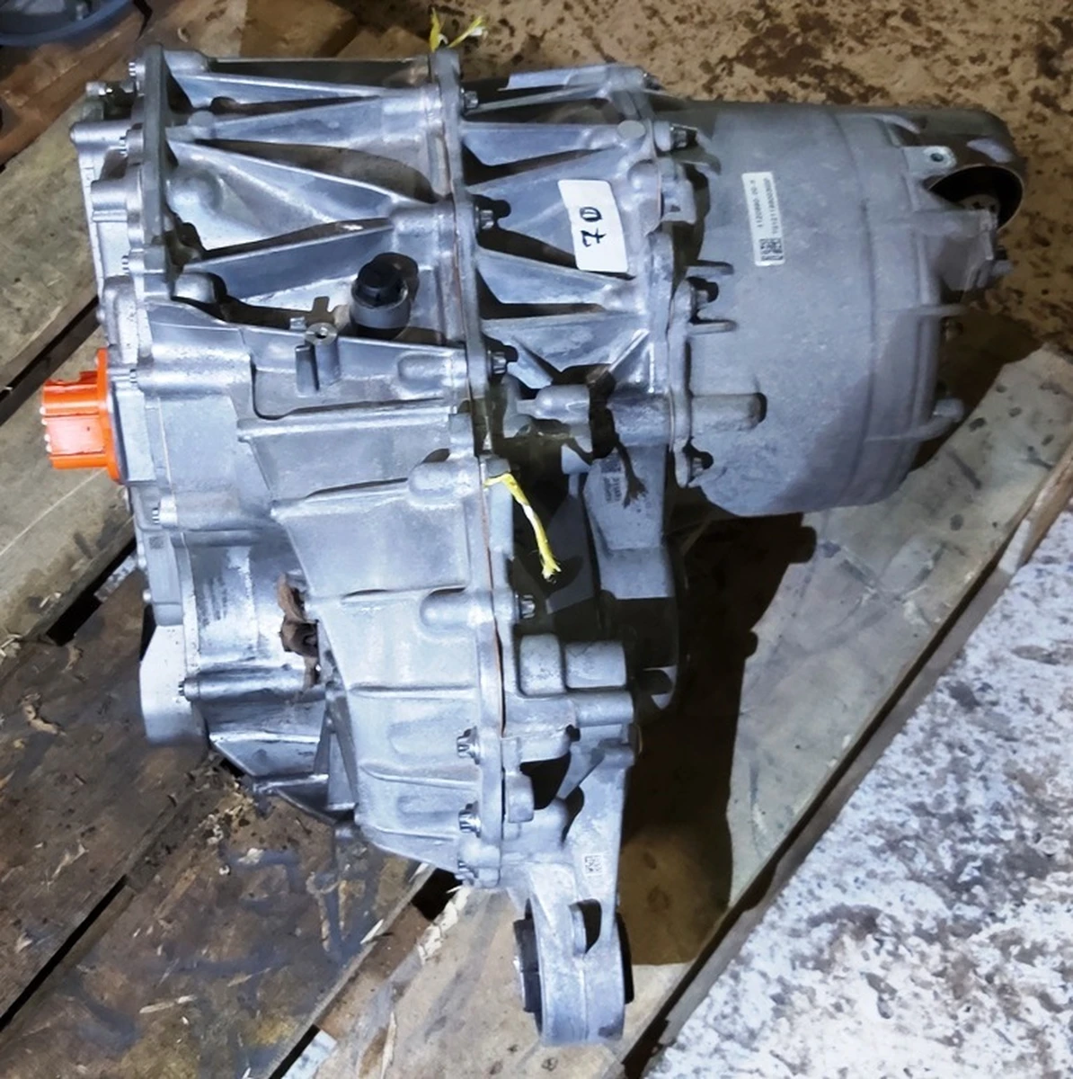 1 ASY,M3,REAR,MOSFET-LC,GLOBAL without heat exchanger, oil filter and pump, inverter fittings Tesla model 3, model Y 1120990-00-H