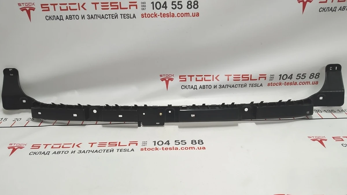 10 Кронштейн заднього бампера центральний NEW Tesla model 3 1121191-00-E