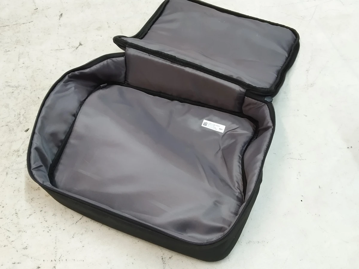 Storage bag - mobile connector  TESLA (scratch) Tesla all models 1126118-00-B