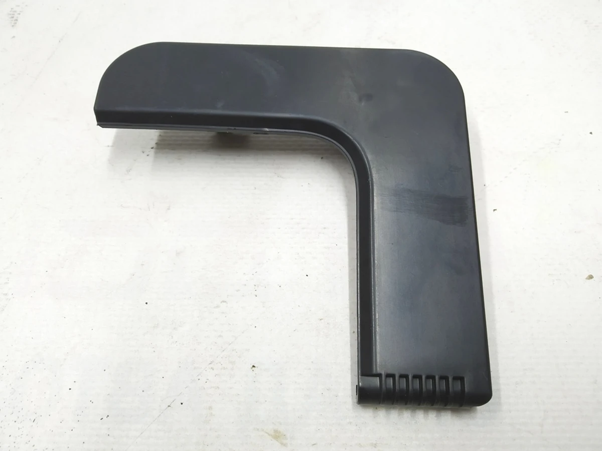 19 Накладка-крепление обшивки спинки сиденья 2-го ряда Tesla model 3 1126354-00-A