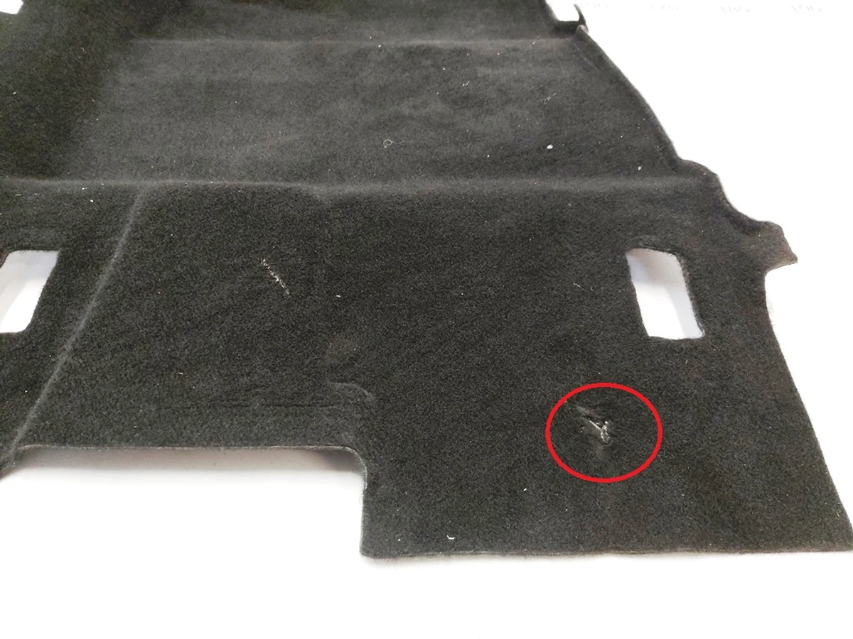 1 Ковровое покрытие салона переднее левое в сборе с повреждением Tesla Model 3 1127267-00-G