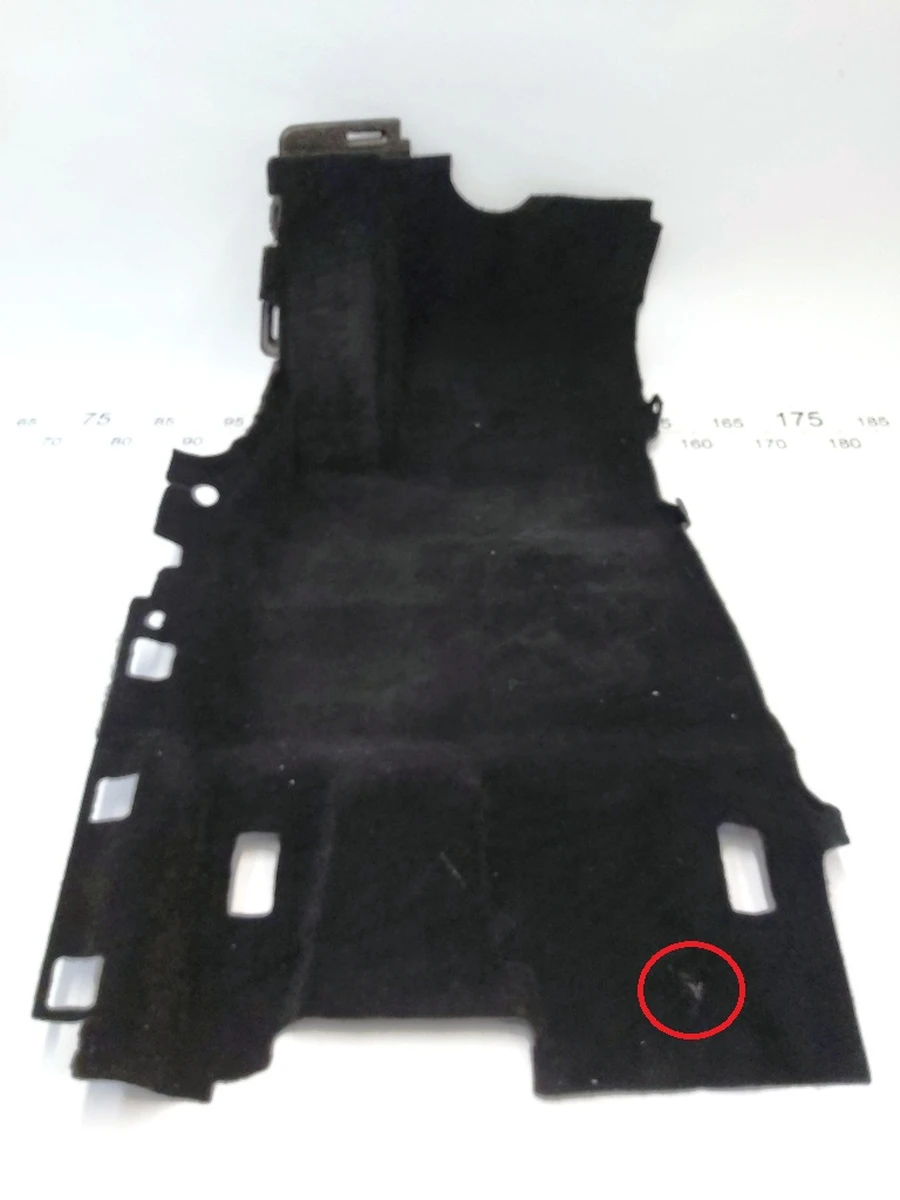 1 Ковровое покрытие салона переднее левое в сборе с повреждением Tesla Model 3 1127267-00-G