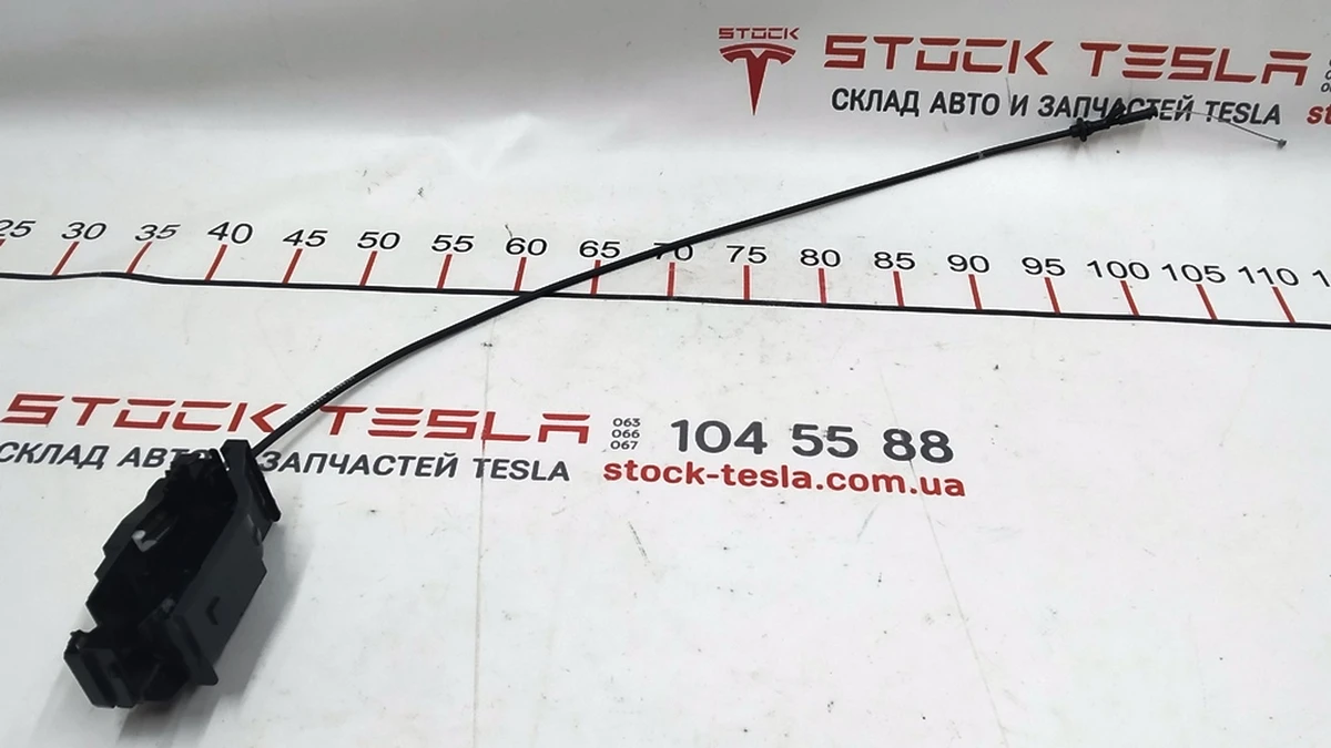 3 Корпус замка двери задней правой в сборе с тросиком Tesla model X 1127340-00-C