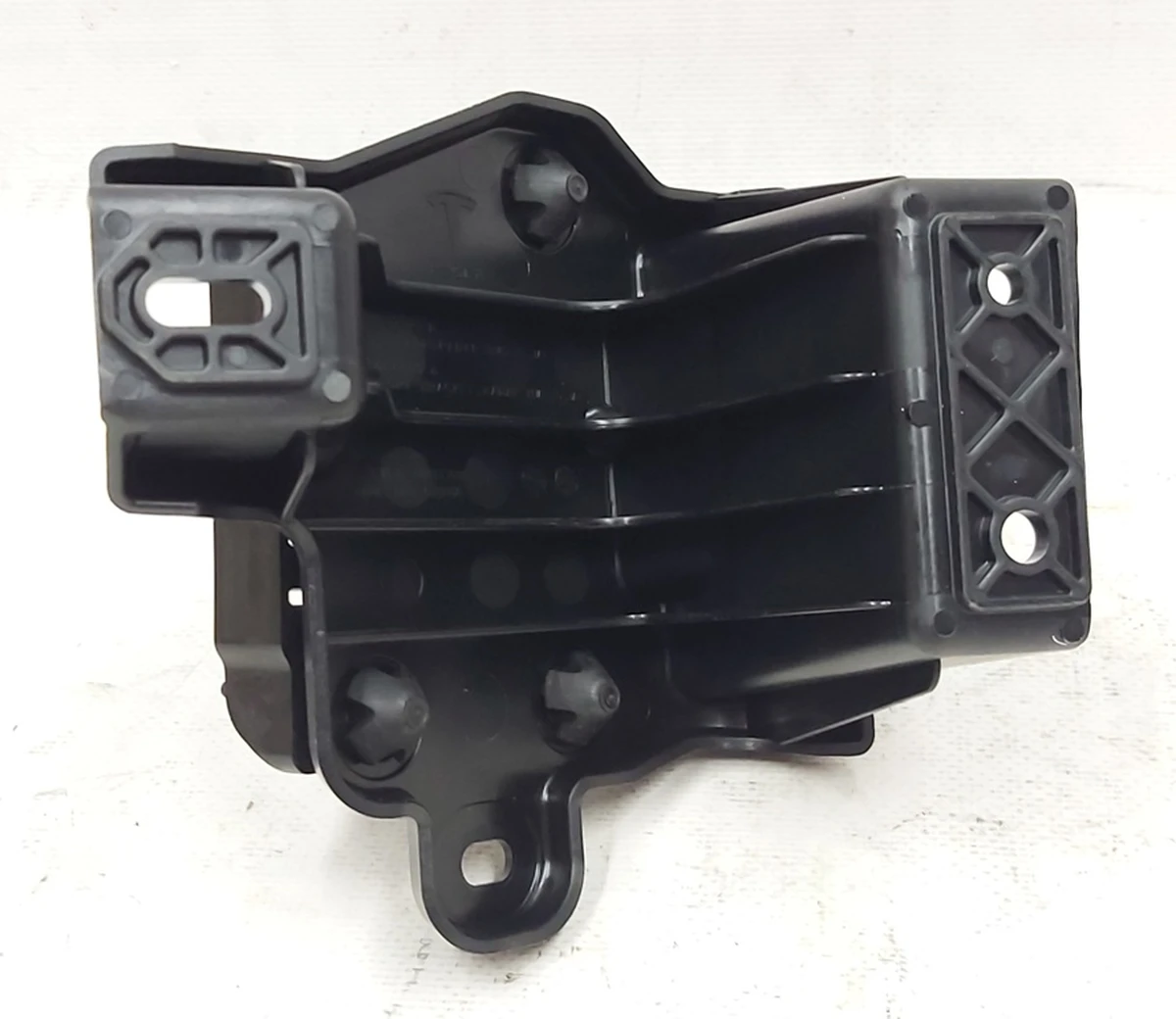 7 Кронштейн радара автопілота АП2.5 NEW Tesla model X 1128429-00-D