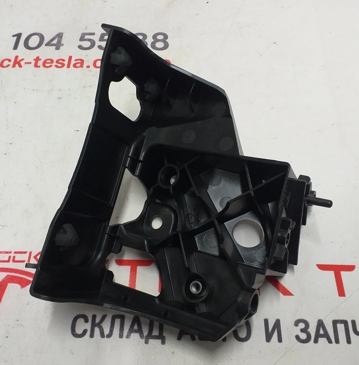 18 Кронштейн кріплення радара NEW Tesla model S REST 1135178-00-A