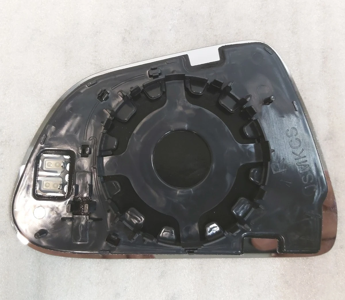 3 Зеркальный элемент зеркала наружного правого EU с подогревом без эффекта затемнения Tesla model 3 1130654-00-A