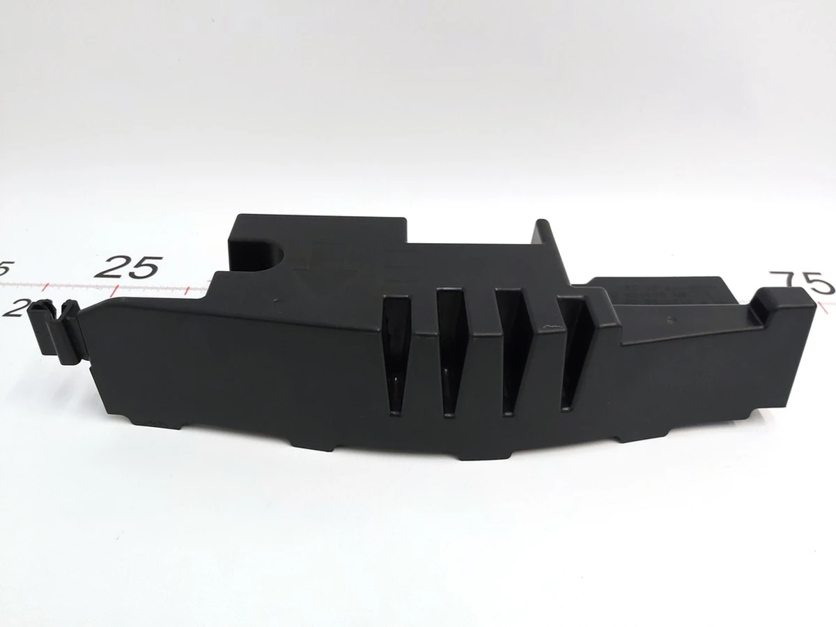 Кронштейн панель статі 2-го ряду сидінь ліва (7 місць) Tesla Model X 1132786-00-A