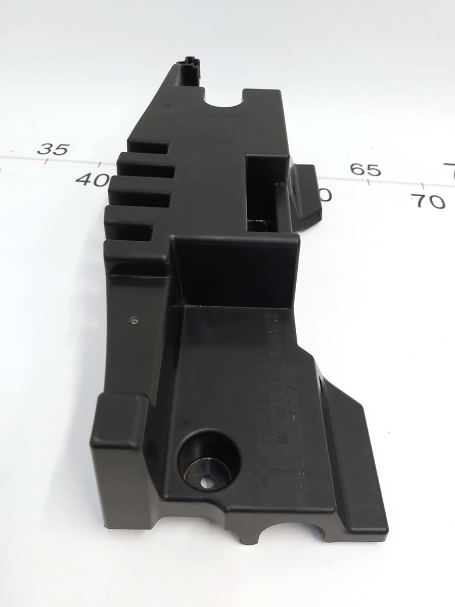 Кронштейн панель статі 2-го ряду сидінь ліва (7 місць) Tesla Model X 1132786-00-A