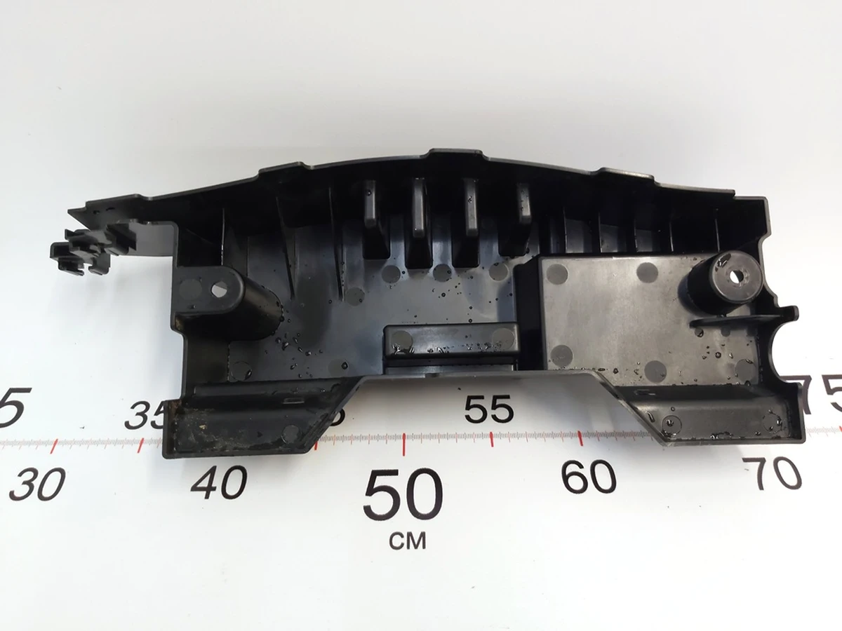 Кронштейн панель статі 2-го ряду сидінь ліва (7 місць) Tesla Model X 1132786-00-A