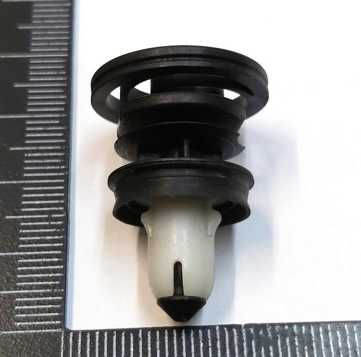 7 TRIM CLIP,8.20,1.1-1.3,POM,BLK,SEAL Tesla Model 3, Model Y 1135147-SO-B