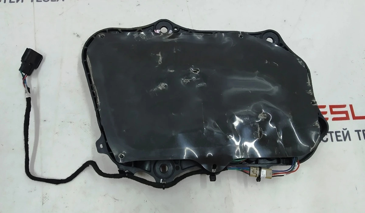 1 Механізм ручки зовнішньої передньої лівої у зборі GEN 1 Tesla model S 1135718-S0-A