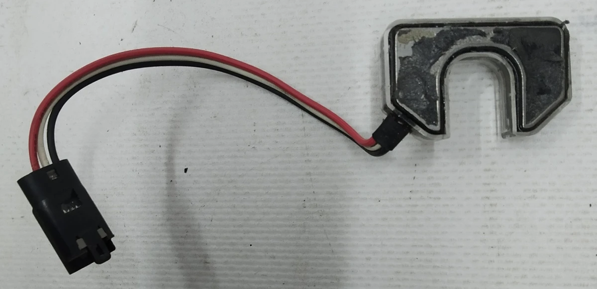 5 Датчик положения дверной ручки механизма ручки наружной передней правой GEN 1.0 Tesla model S 1135725-S0-A