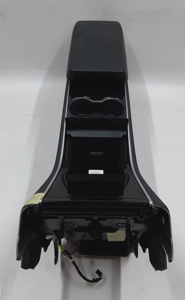 1 Центральна консоль підлокітник Black підсклянник Plastic Black без задньої верхньої кришки та килимка для телефонів Tesla model 3 1087900-00-E