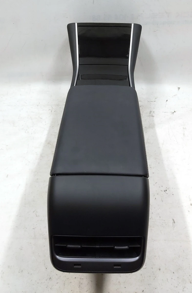 1 Центральная консоль подлокотник Black подстаканник Plastic Black без задней верхней крышки и коврика для телефонов Tesla model 3 1087900-00-E