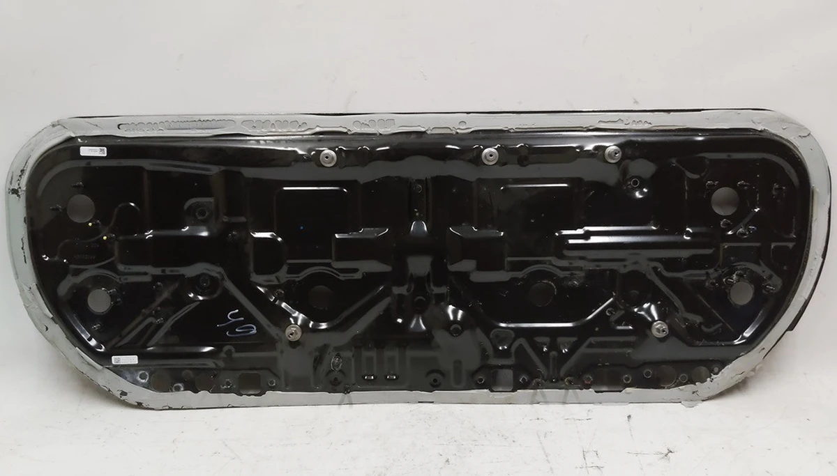 1 Base of the penthouse (pan) of the main battery case LR Tesla model 3 model Y 1138002-00-G