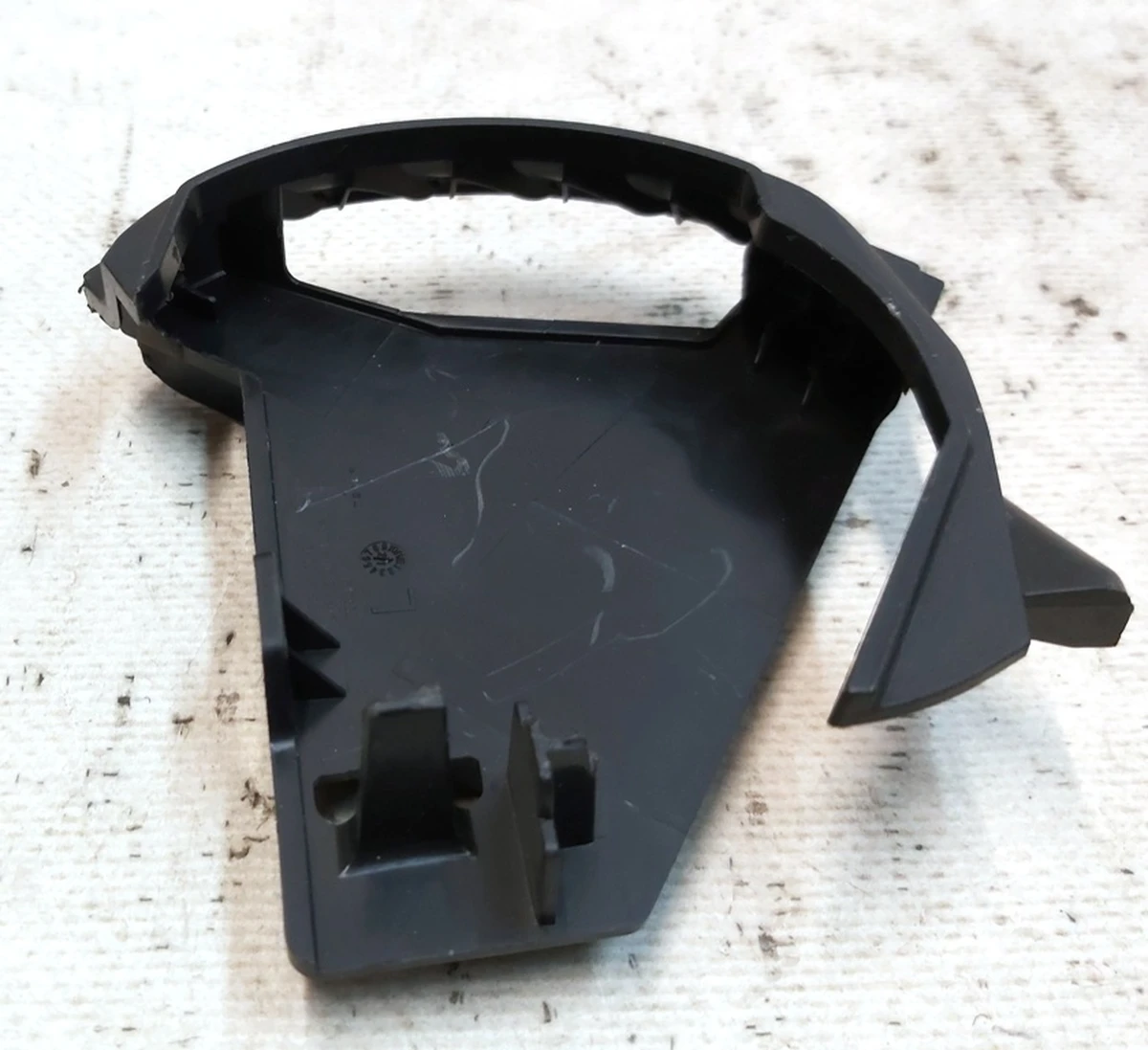 Вставка накладки декоративної сидіння водія нижньої лівої Tesla Model 3, Model Y 1138981-00-B