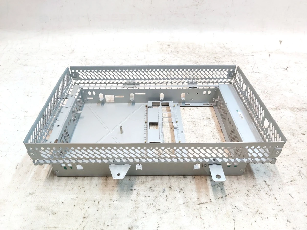 Корпус металевий MCU (основного монітора) Tesla model S REST, model X 1451809-00-A