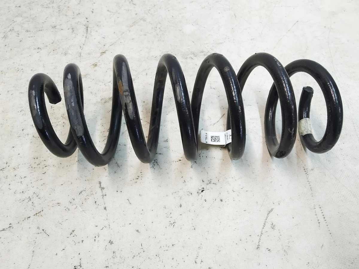 1 Пружина передня права Е3 DM AWD PERFORMANCE Tesla Model Y 1188376