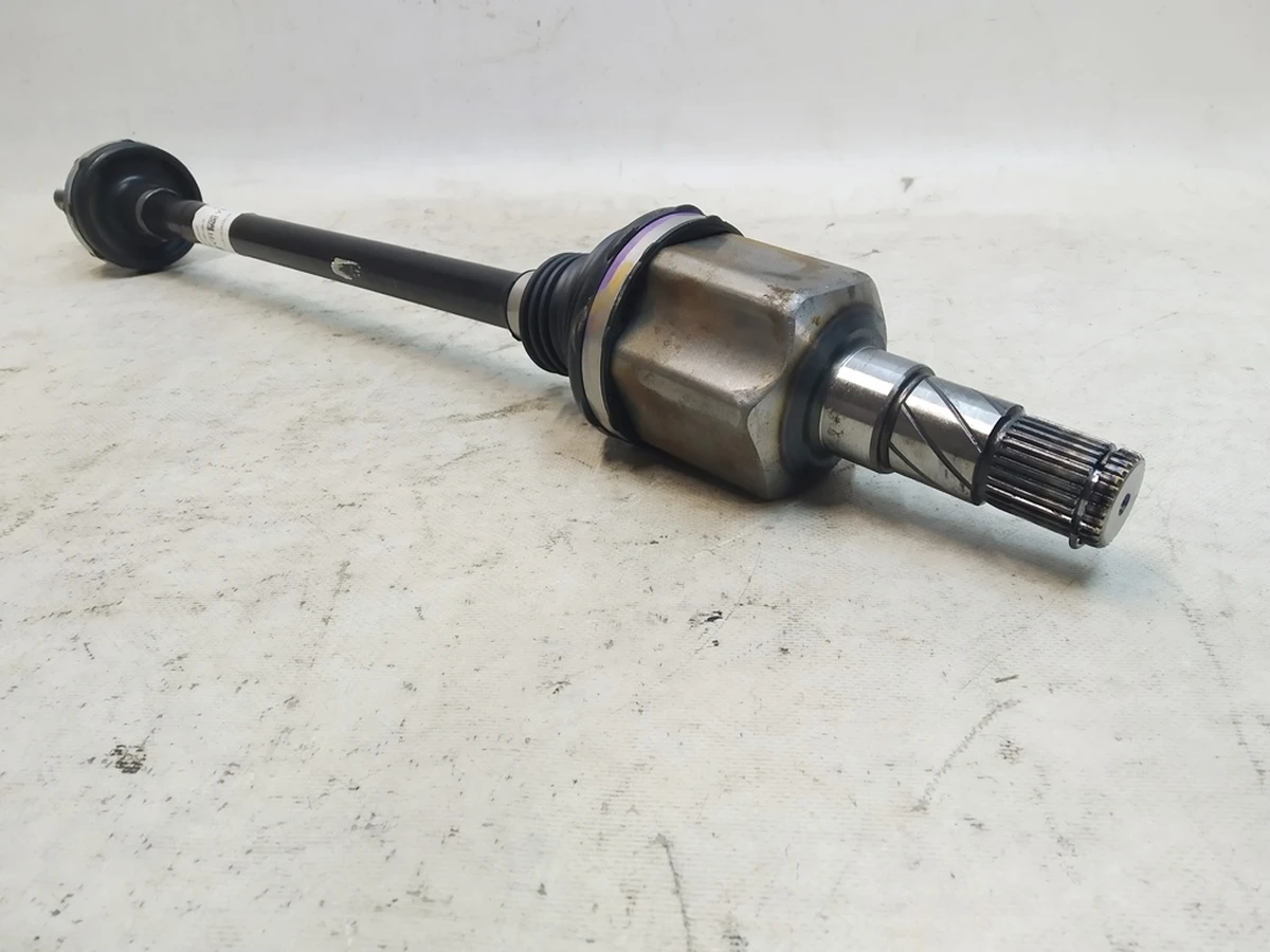 1 Півось задня 28MM X 580MM Tesla model Y 1188165-00-A