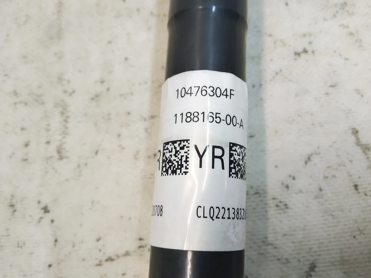 1 Півось задня 28MM X 580MM Tesla model Y 1188165-00-A