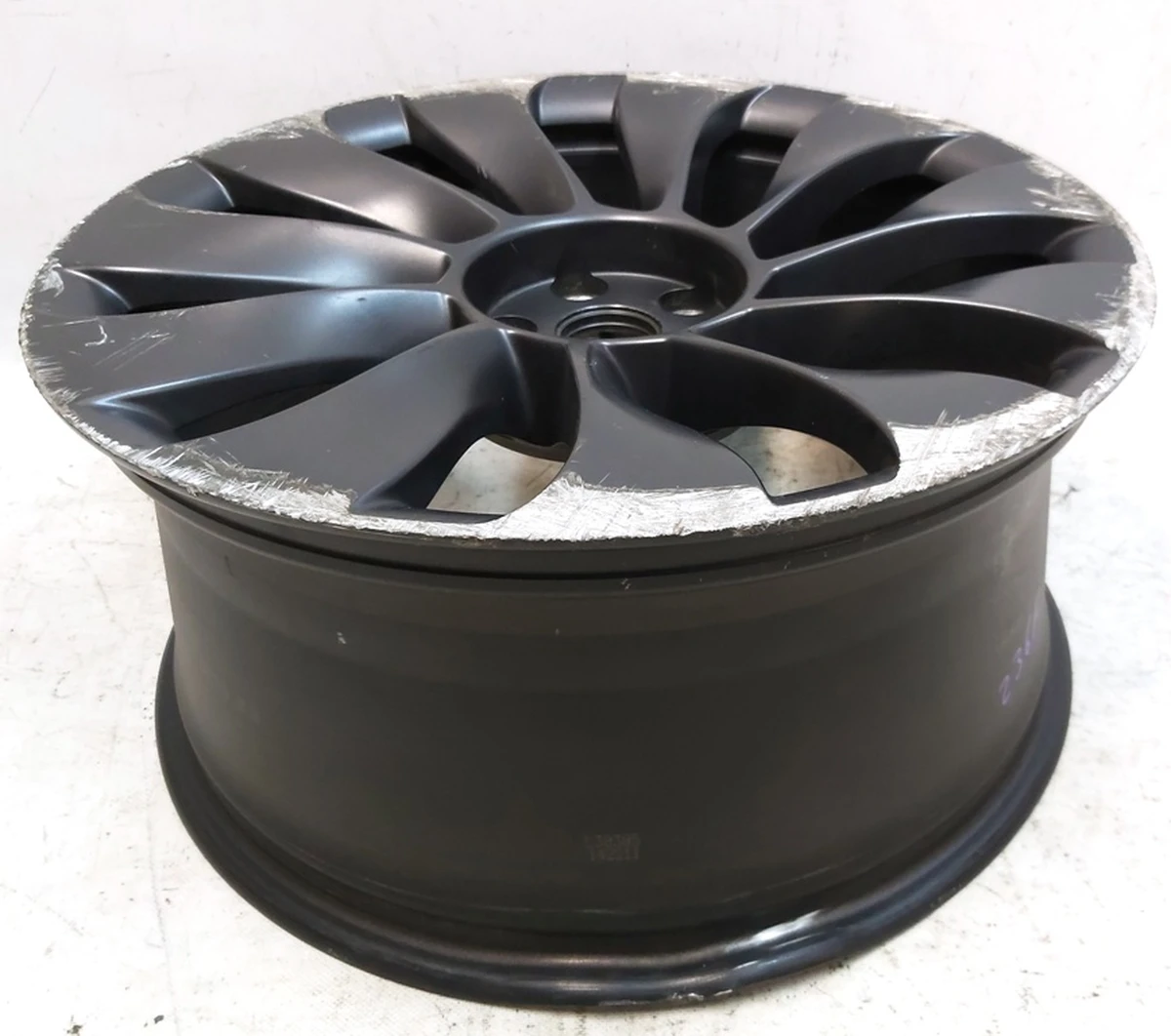 7 Колісний диск 21X9.5J ET40, SATIN CHARCOAL з пошкодженням Tesla model Y 1188226-00-B